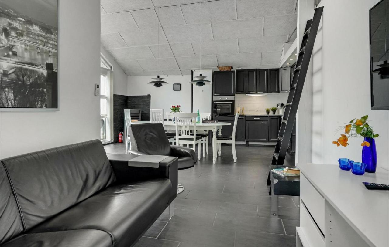 Beautiful Home In Borkop With Kitchen ภายนอก รูปภาพ